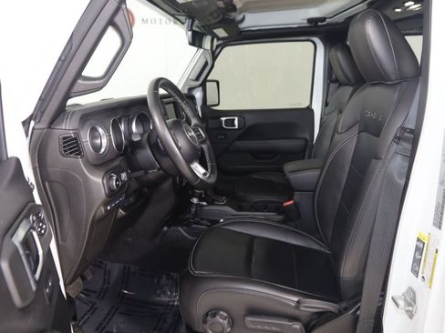 Used 2023 Jeep Wrangler Unlimited Sahara w/ Cold Weather Group AWD/4WD image 14