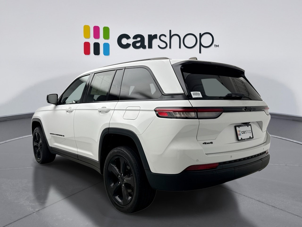Used 2023 Jeep Grand Cherokee Altitude AWD/4WD image 3