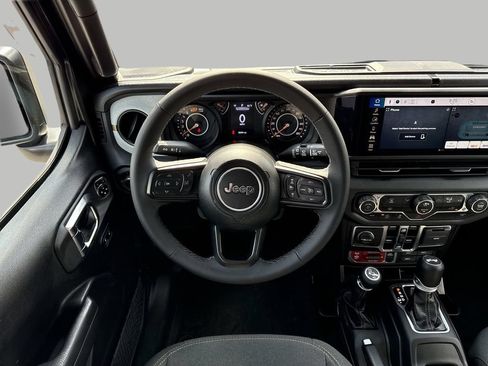 Used 2025 Jeep Wrangler Unlimited Sport AWD/4WD image 10