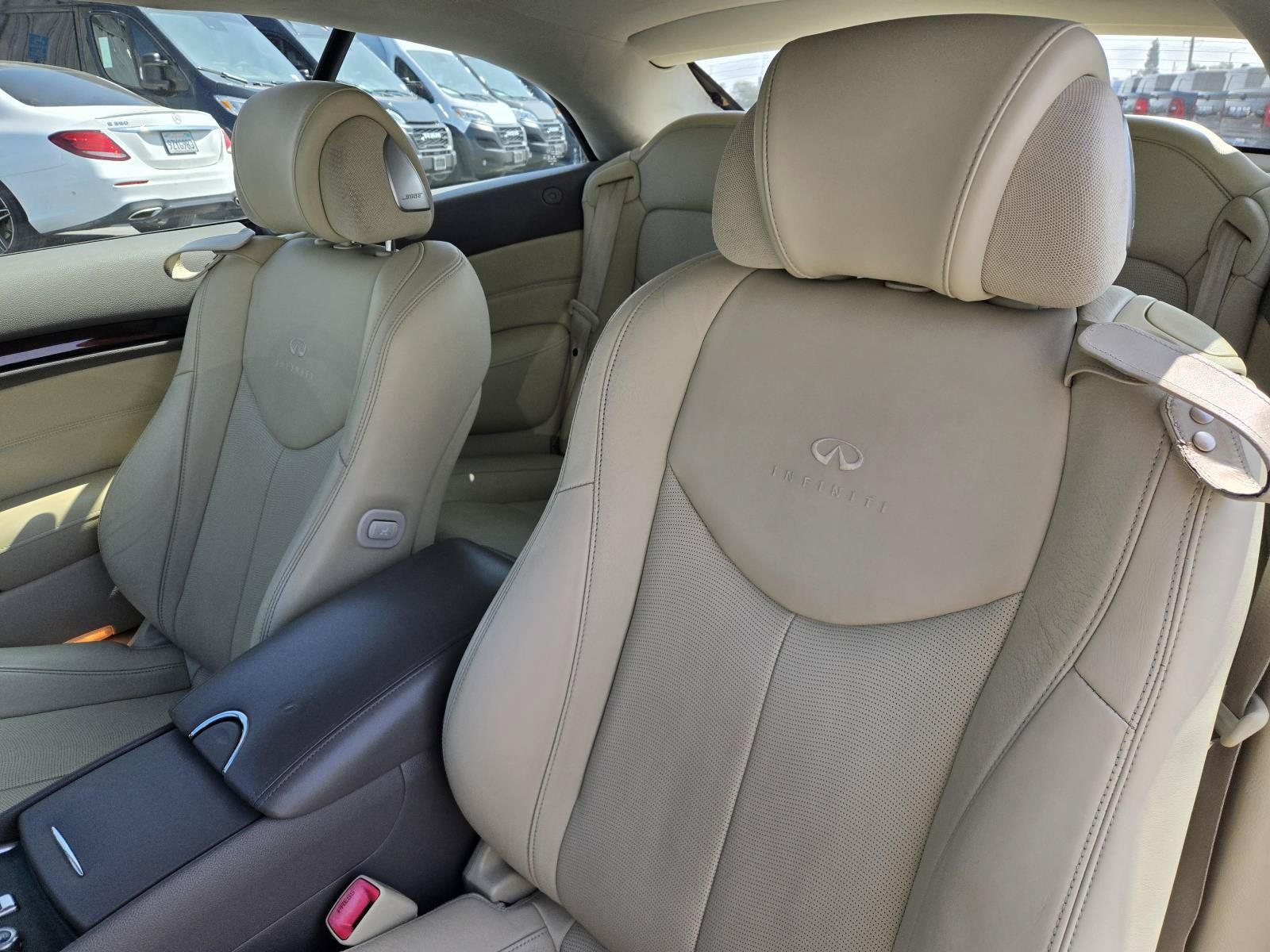 Used 2011 INFINITI G37 Convertible w/ Premium Pkg RWD image 22