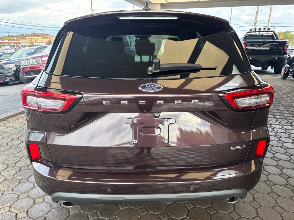 Used 2023 Ford Escape ST-Line Elite w/ Premium Technology Package AWD/4WD image 7
