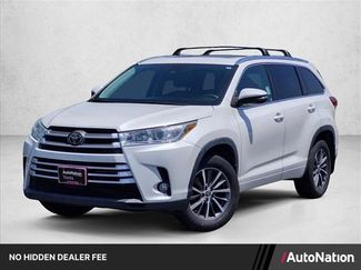 Used 2018 Toyota Highlander XLE AWD/4WD video 1