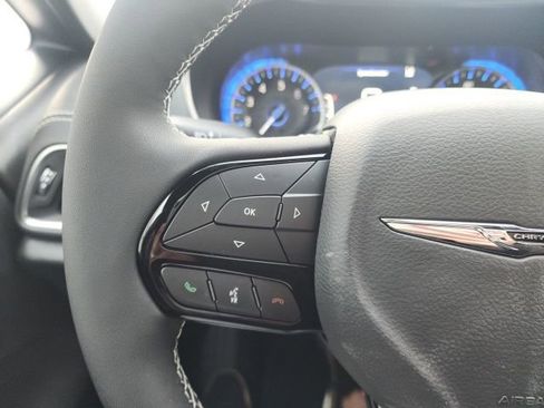 New 2026 Chrysler Pacifica Limited w/ S Appearance Package image 15