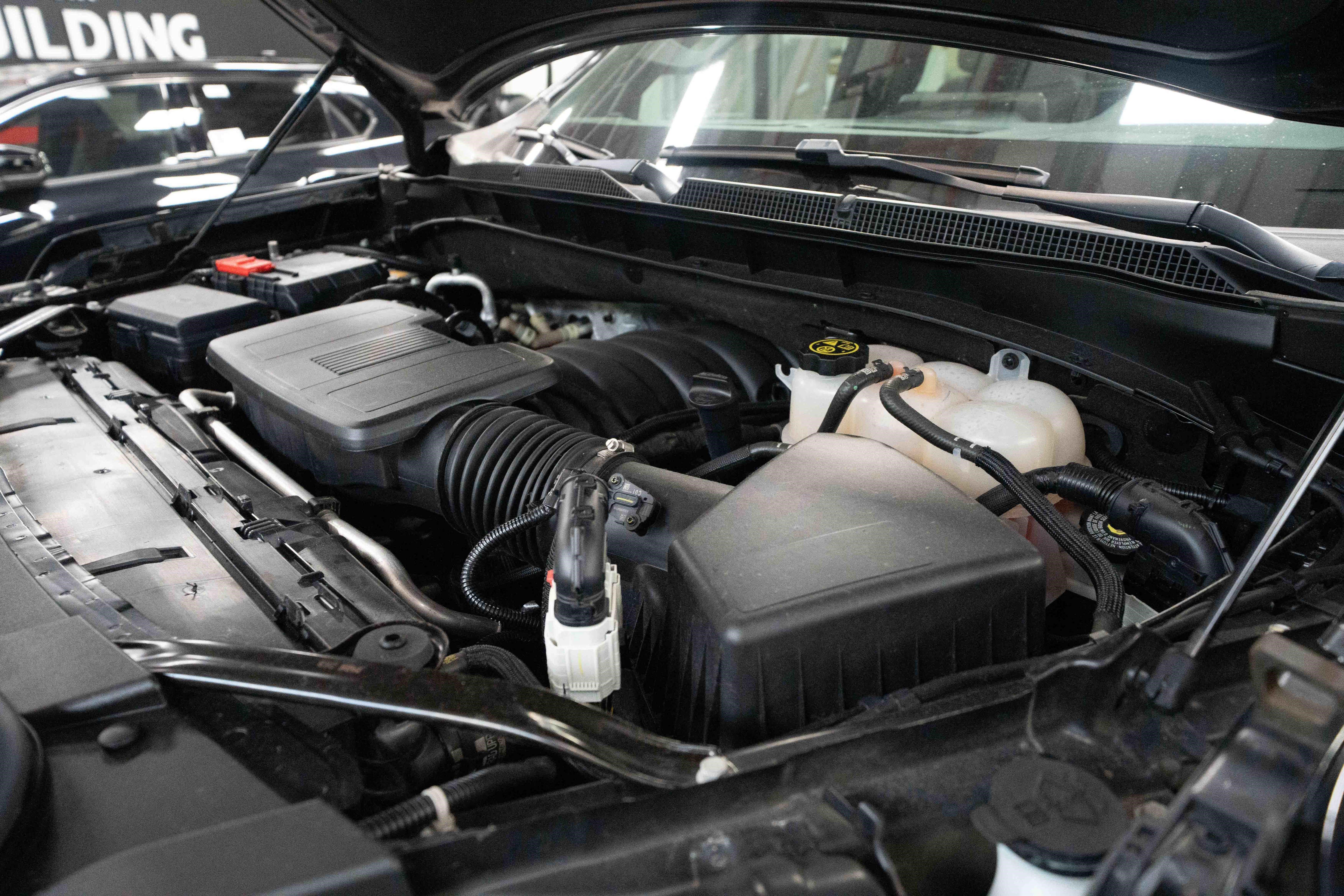 Used 2023 Chevrolet Tahoe Z71 AWD/4WD image 32