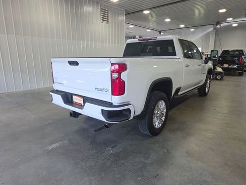 Used 2023 Chevrolet Silverado 2500 High Country w/ Z71 Off-Road Package AWD/4WD image 8