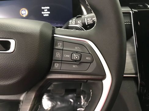 New 2025 Jeep Grand Cherokee L Limited image 16