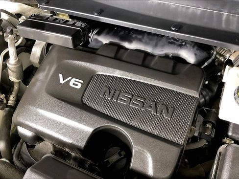 Used 2019 Nissan Pathfinder Platinum image 44