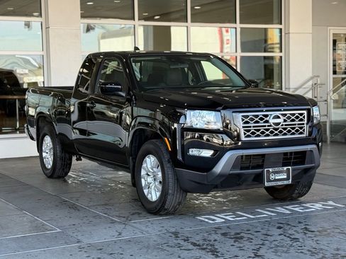 Used 2024 Nissan Frontier SV w/ SV Convenience Package image 6