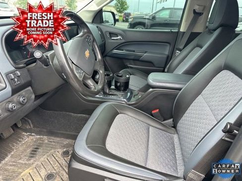 Used 2020 Chevrolet Colorado Z71 w/ Z71 Midnight Edition AWD/4WD image 6