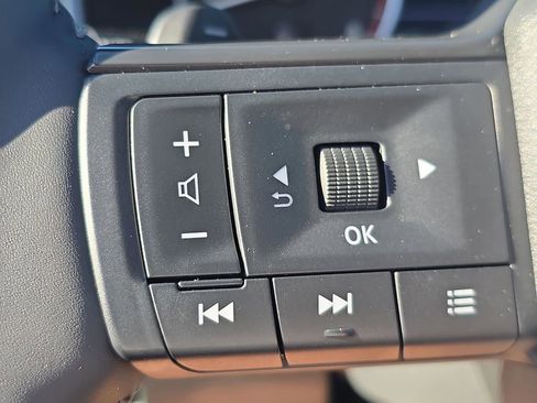 Used 2026 Nissan Rogue SV w/ SV Premium Package image 25