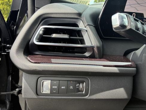 New 2026 Chevrolet Traverse Z71 w/ Enhanced Driving Package AWD/4WD image 29