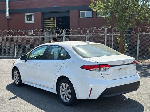Certified 2025 Toyota Corolla LE FWD image 6
