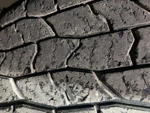 Used 2023 Chevrolet Silverado 3500 LT w/ Convenience Package image 43