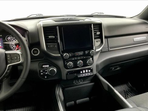 Used 2025 RAM 1500 Big Horn AWD/4WD image 22