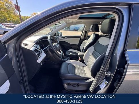 Certified 2025 Volkswagen Taos SEL w/ Black Wheel Plus Package AWD/4WD image 29