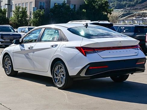 New 2026 Hyundai Elantra Blue image 9