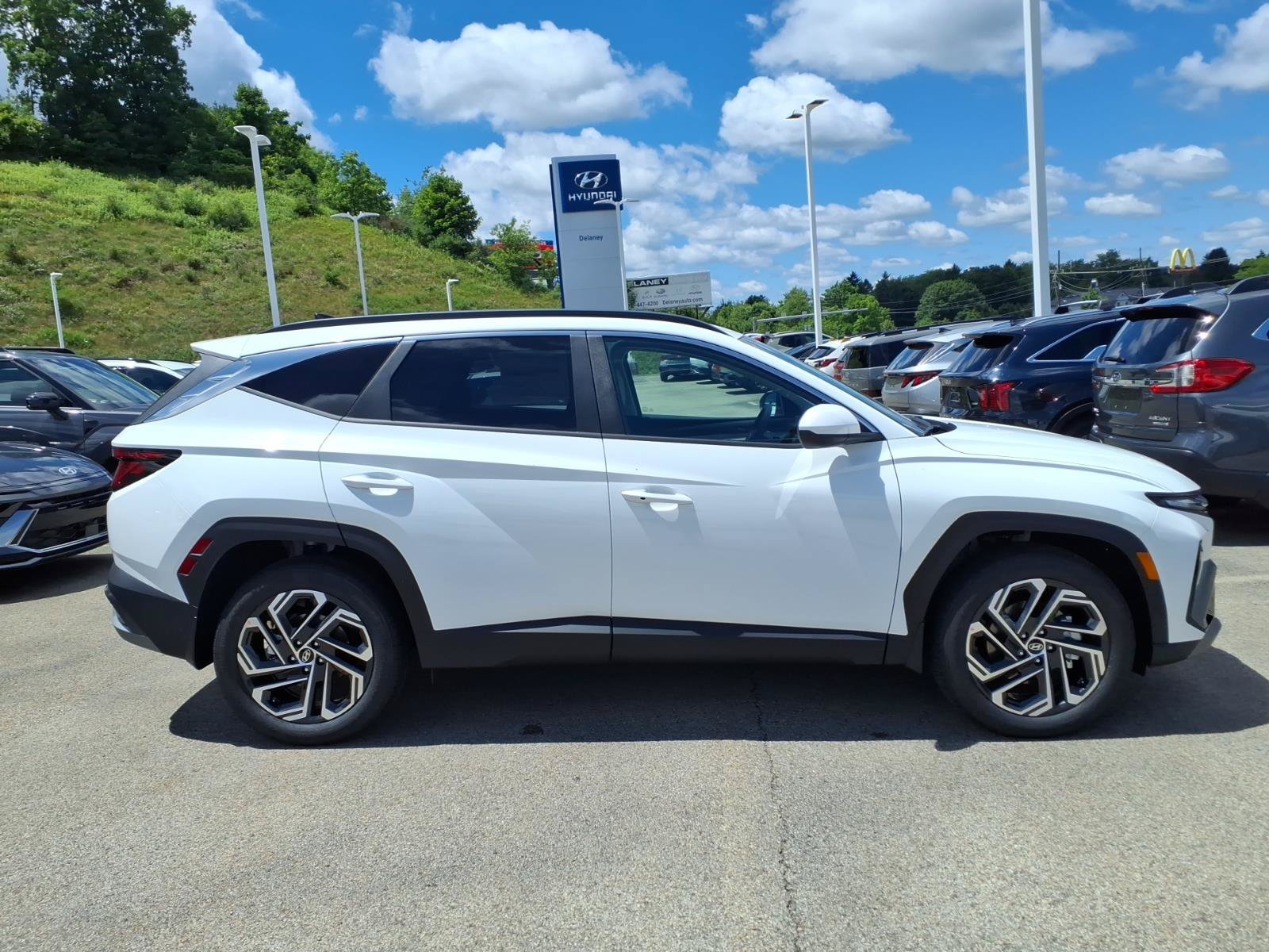 New 2026 Hyundai Tucson SEL Plus FWD image 2