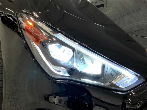 Used 2023 Mercedes-Benz CLA 250 4MATIC w/ AMG Line image 24