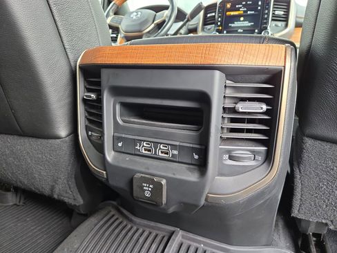 Used 2019 RAM 3500 Limited image 27