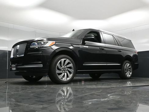Used 2022 Lincoln Navigator L Reserve AWD/4WD image 64
