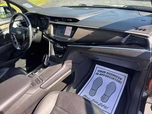 Used 2020 Cadillac XT6 Premium Luxury w/ Platinum Package image 17