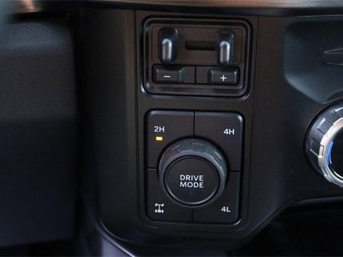 Certified 2023 Ford F350 Lariat w/ Lariat Ultimate Package image 19