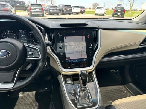 Used 2022 Subaru Outback Limited image 12