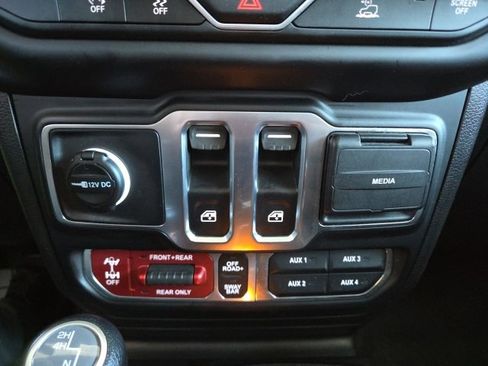 Used 2023 Jeep Wrangler Rubicon w/ LED Lighting Group image 49