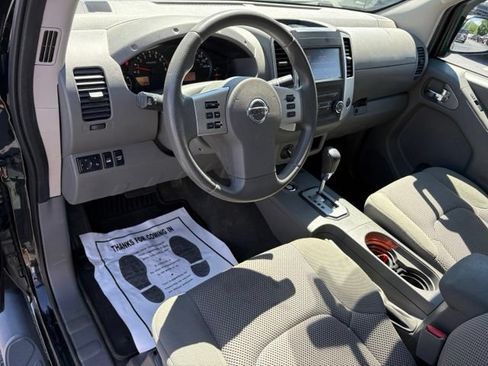 Used 2021 Nissan Frontier SV AWD/4WD image 25