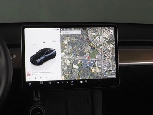 Used 2024 Tesla Model Y Performance image 24