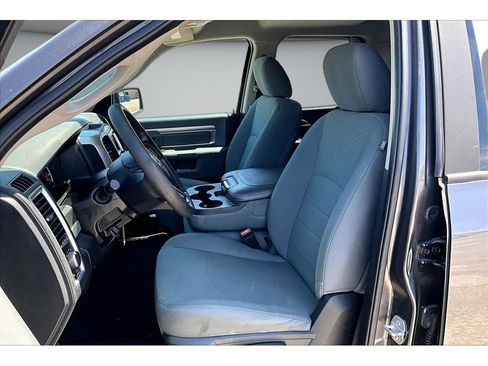 Used 2016 RAM 1500 Classic SLT AWD/4WD image 33