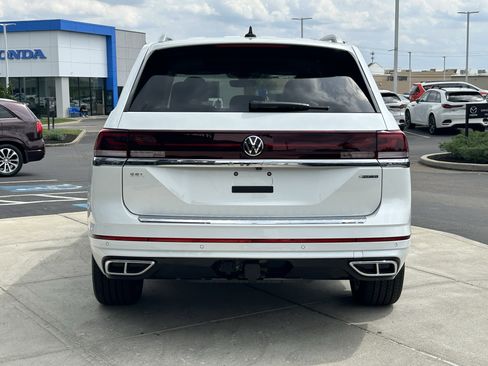 Used 2024 Volkswagen Atlas SEL Premium R-Line image 6