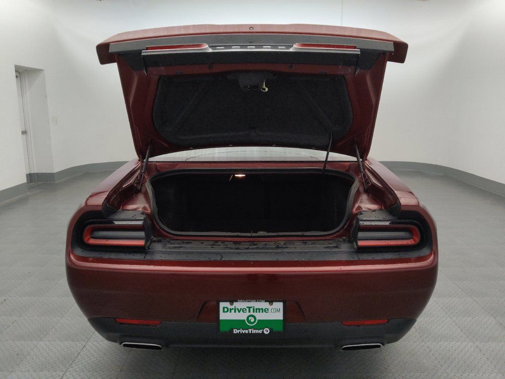 Used 2021 Dodge Challenger SXT w/ Driver Convenience Group RWD image 29