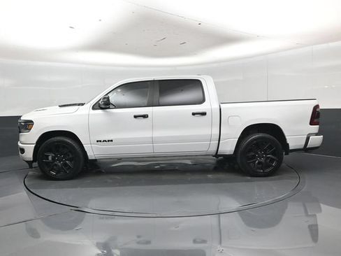 Used 2024 RAM 1500 Laramie AWD/4WD image 32