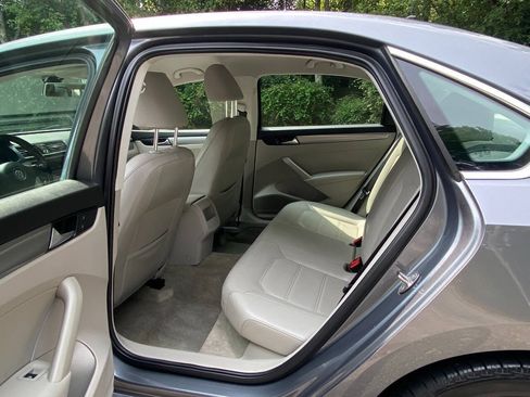 Used 2015 Volkswagen Passat 1.8T Limited Edition FWD image 35