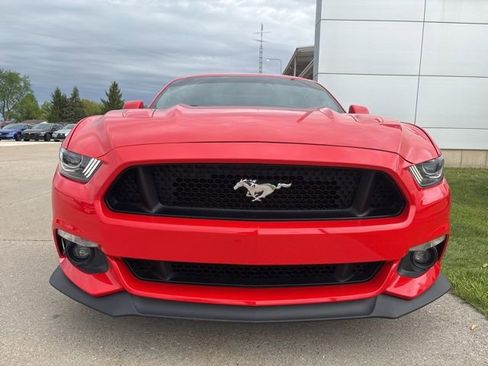 Used 2017 Ford Mustang GT w/ GT Performance Package RWD image 6