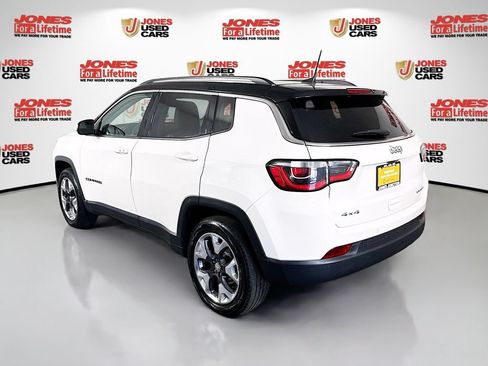 Used 2018 Jeep Compass Limited w/ Navigation Group AWD/4WD image 2