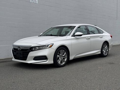 Used 2018 Honda Accord LX image 2