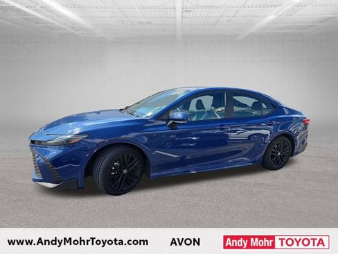 Used 2025 Toyota Camry SE FWD image 4