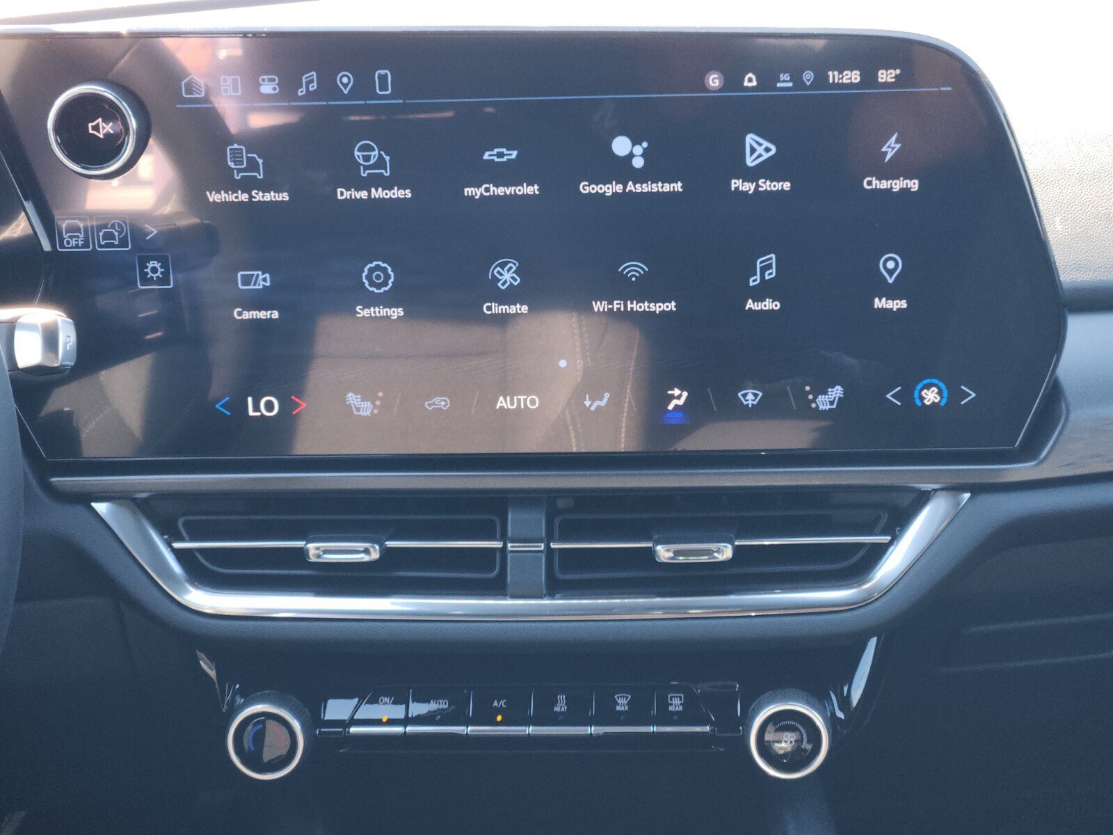 New 2026 Chevrolet Equinox EV LT w/ Comfort Package AWD/4WD image 9