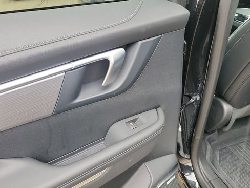 Used 2026 Buick Enclave Preferred w/ Power Package image 17