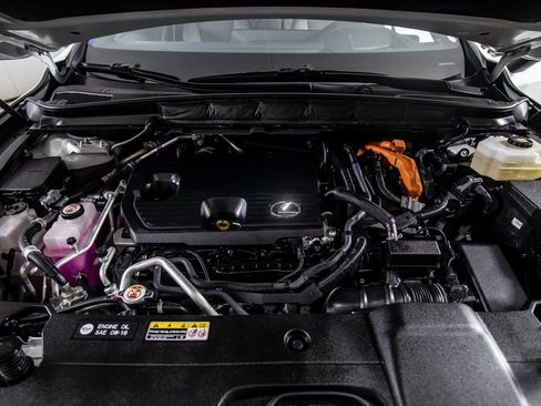 Used 2025 Lexus RX 450h AWD w/ Luxury Package image 46