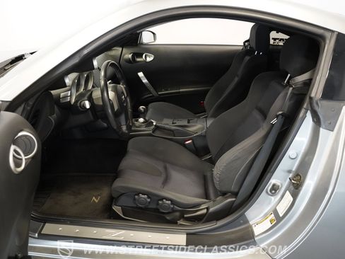 Used 2005 Nissan 350Z Coupe w/ (N93) Cargo Convenience Pkg image 38