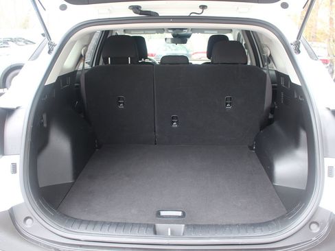 Certified 2024 Kia Sportage LX image 9