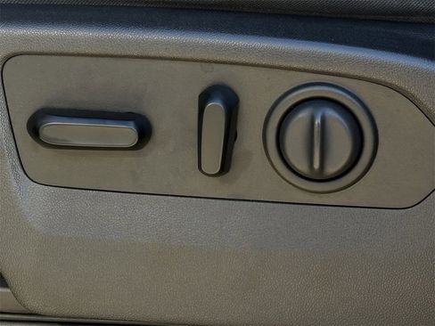 Used 2019 Chevrolet Silverado 1500 LT w/ Texas Edition image 22