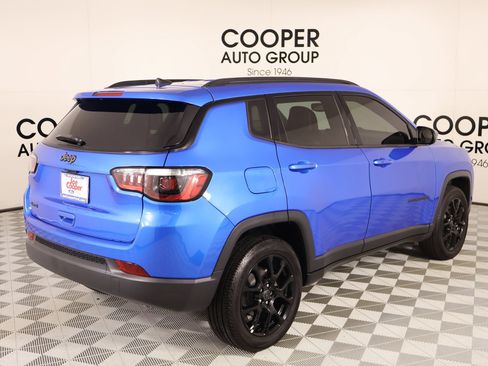 Used 2026 Jeep Compass Latitude AWD/4WD image 19