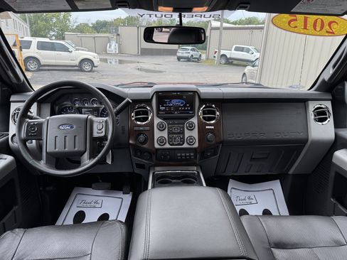 Used 2015 Ford F250 Lariat w/ Lariat Ultimate Package AWD/4WD image 30
