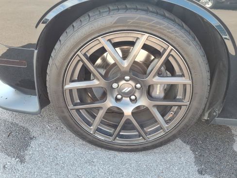 Used 2017 Dodge Challenger R/T Scat Pack RWD image 9
