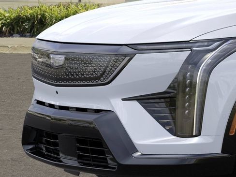 New 2027 Cadillac Optiq Sport w/ LPO, Floor Liner Package AWD/4WD image 13