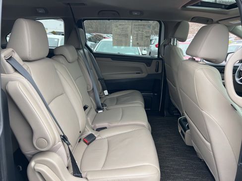 Used 2023 Honda Odyssey EX-L image 24